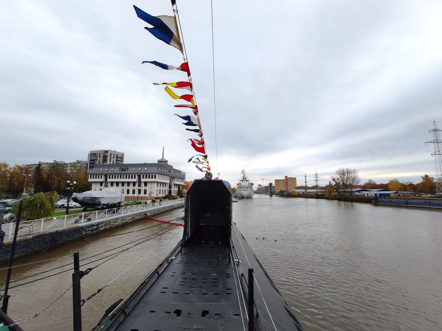 Б-413: 90 дней в стальной трубе. Исповедь подводника