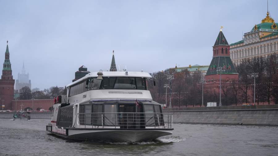 Ликсутов рассказал о запуске в столице гибридного прогулочного судна