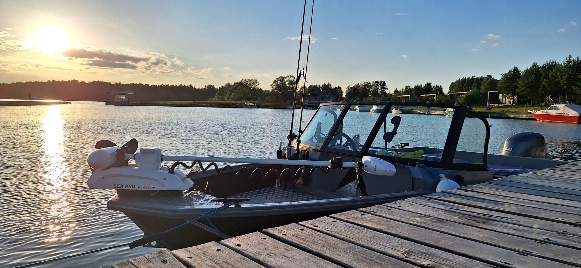 Моя первая моторная лодка:)