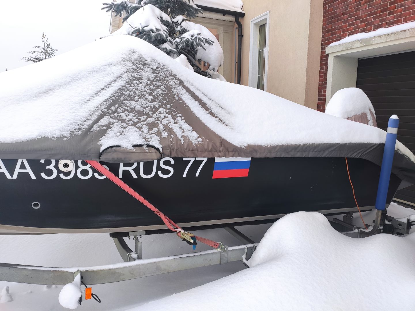 Как зимует моя лодка